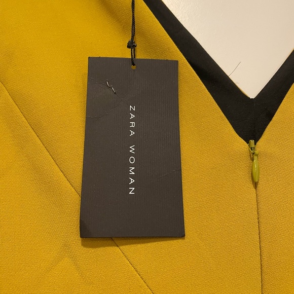 Zara V-Neck Yellow Dress - Picture 3 of 5